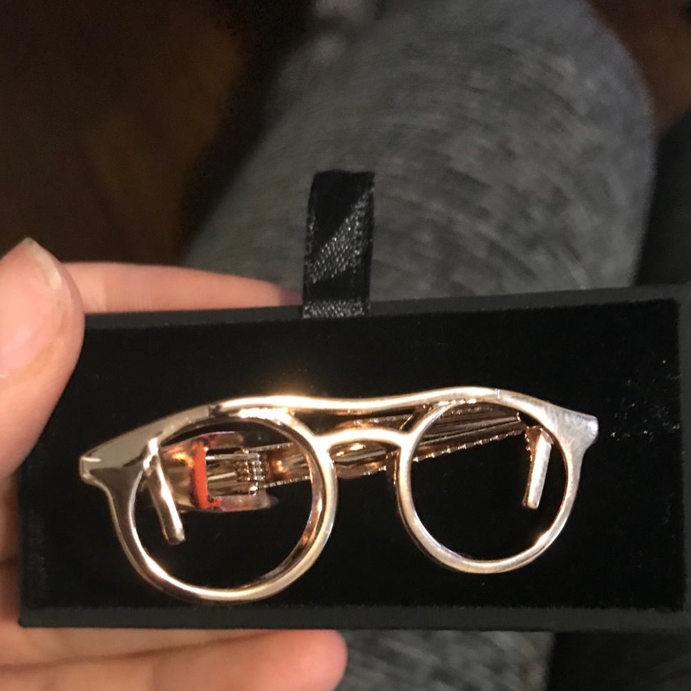 Rose gold glasses tie bar